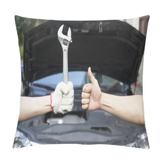 Personality  Hand Of Mechanic With Thumbs Up And Tool Pillow Covers