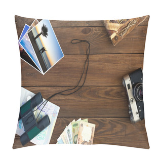 Personality  Travel Memories Vintage Composition With Color Images And Binoculars Pillow Covers