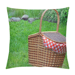 Personality  Picnic Basket On The Fresh Summer Lawn Pillow Covers