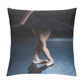 Personality  Ballet Dancer In Pointe Shoes Pillow Covers