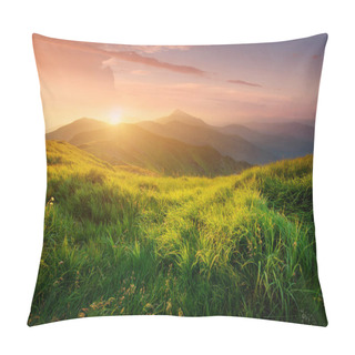 Personality  Mountain Valley During Sunrise Pillow Covers