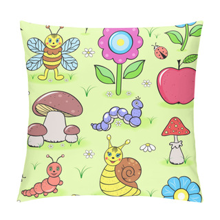 Personality  Cute Insects On Summer Meadow Pillow Covers