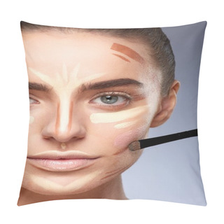 Personality  Woman With Contouring On Face Pillow Covers