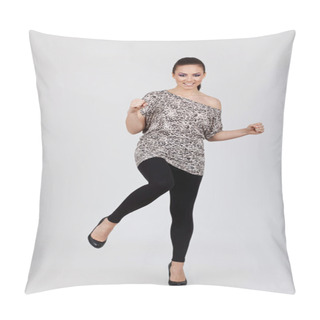 Personality  Woman Ready To Kick Pillow Covers