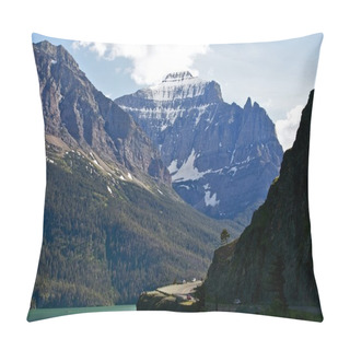 Personality  Mountains In Montana Pillow Covers