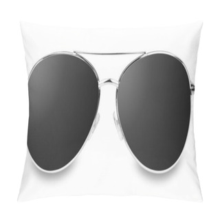 Personality  Black Sunglasses Isolated On White Background Pillow Covers
