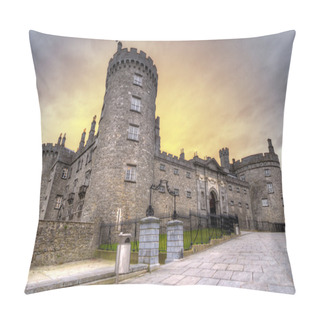 Personality  Kilkenny Castle At Dusk Pillow Covers