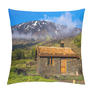 Personality  Refuge In The Mountains - Mount Etna Pillow Covers