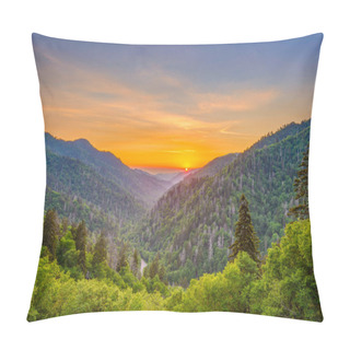 Personality  Newfound Gap Smoky Mountains Pillow Covers