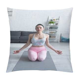 Personality  Young Woman In Sportswear Meditating In Hero Pose On Yoga Mat Pillow Covers