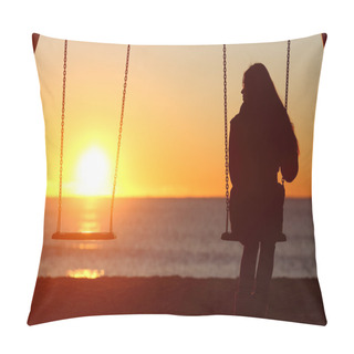 Personality  Single Woman Alone Swinging On The Beach Pillow Covers