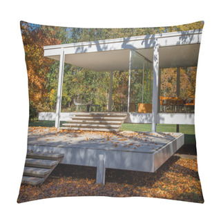 Personality  Arbor With Fallen Leaves Pillow Covers