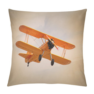 Personality  Retro Style Picture Of The Biplane. Pillow Covers