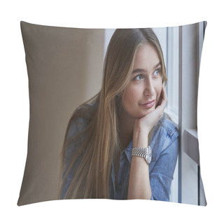 Personality  Smiling And Thoughtful Young Woman, Looking Away Pillow Covers