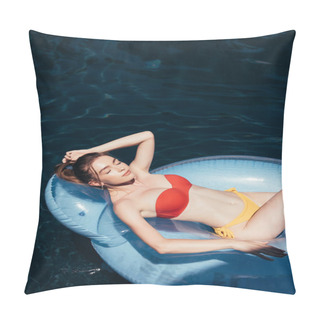 Personality  Pretty Young Woman In Swimsuit Sunbathing On Swim Ring In Swimming Pool Pillow Covers