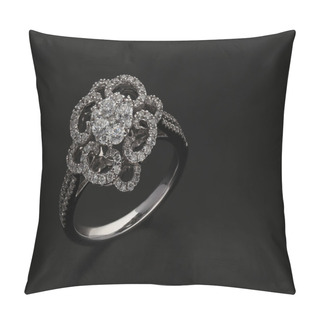 Personality  Diamond Ring On Black Background Pillow Covers