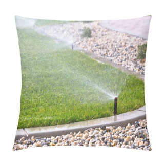 Personality  Sprinkler Watering Grass Pillow Covers