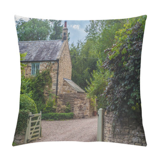 Personality  English Country Stone Cottage Pillow Covers