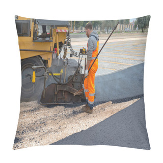 Personality  Worker Regulate Tracked Paver Laying Asphalt Heated To Temperatures Above 160 Grades  Pavement On A Runway Pillow Covers