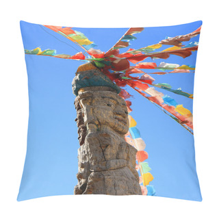 Personality  Totem Pole And Prayer Flags Pillow Covers