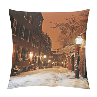 Personality  Stock Image Of A Snowing Winter At Boston, Massachusetts, USA Pillow Covers