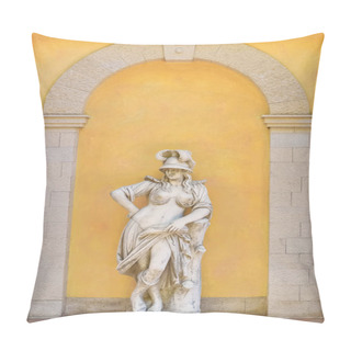 Personality Greek Female Statue Pillow Covers