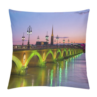 Personality  Bordeaux At A Summer Night Pillow Covers