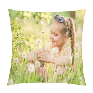 Personality  Pretty Little Girl Gathering White Dandelions Pillow Covers