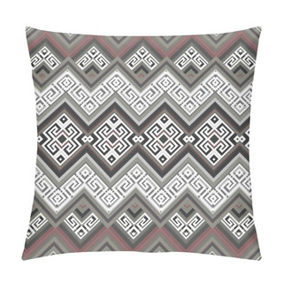 Personality  Zigzag Vector Seamless Border Pattern. Ornamental Geometric Gree Pillow Covers