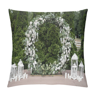 Personality  Round Flower Arch. Circle Wedding Ceremony Arch. Trend Pillow Covers