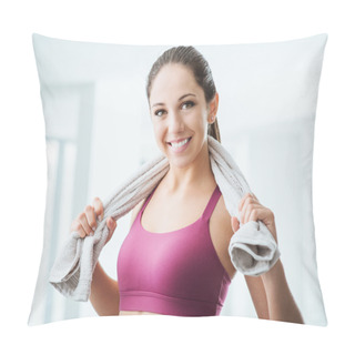 Personality  Beautiful Girl Relaxing At The Gym Pillow Covers