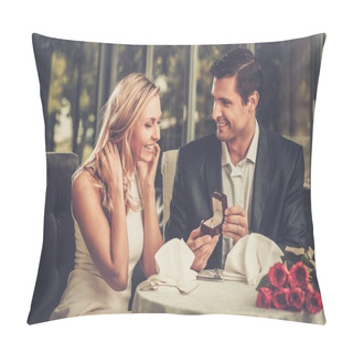 Personality  Man Holding Box With Ring Making Propose To His Girlfriend Pillow Covers