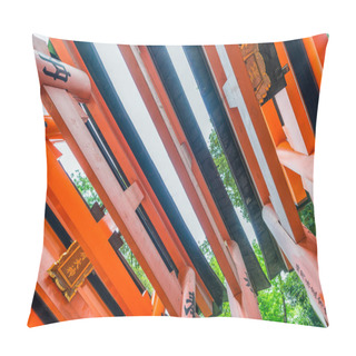 Personality  Red Tori Gate At Fushimi Inari Shrine In Kyoto, Japan Pillow Covers