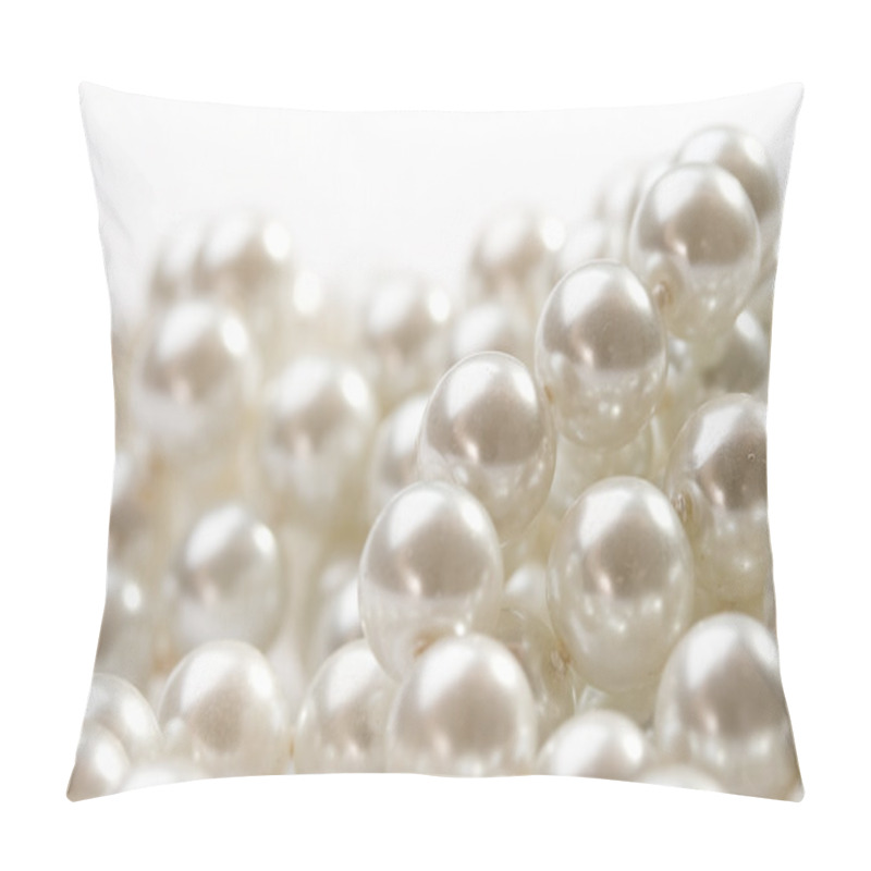 Personality  Pearl on white pillow covers