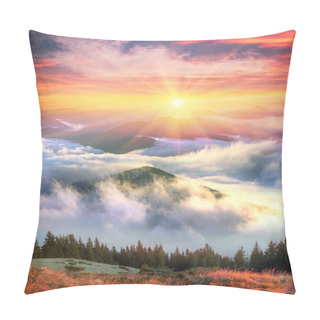 Personality  Morning At The Top Of The Mountain Hamster Pillow Covers