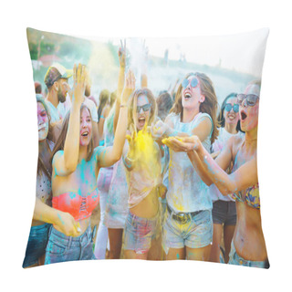Personality  Group Of People Have Fun At The Holi Festival Of Colors. Smiling Faces In Colorful Powder. Celebrating Traditional Indian Spring Holiday. Party, Vacation Concept. Friendship And Celebration Concept. Pillow Covers