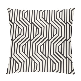 Personality  Vector Seamless Geometric Pattern. Modern Stylish Interlaced Lines Abstract Texture. Polygonal Linear Grid From Striped Elements. Pillow Covers