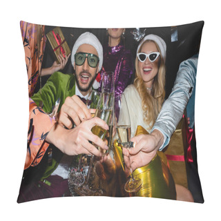 Personality  Smiling Interracial Friends In Santa Hats And Sunglasses Clinking With Glasses Of Champagne On Black Background Pillow Covers