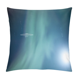 Personality  Flying Saucer With Aurora Pillow Covers