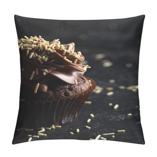 Personality  Chocolate Cupcake With Frosting Pillow Covers