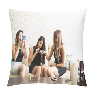 Personality  Female Friends Getting Ready Pillow Covers