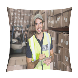 Personality  Warehouse Worker With Clipboard Pillow Covers