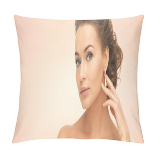 Personality  Woman With Diamond Earrings Pillow Covers