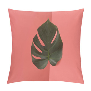 Personality  Beautiful Monstera Leaf Sticking Out Behind Corner On Red Pillow Covers