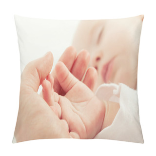 Personality  Hand The Sleeping Baby In The Hand Of Mother Pillow Covers