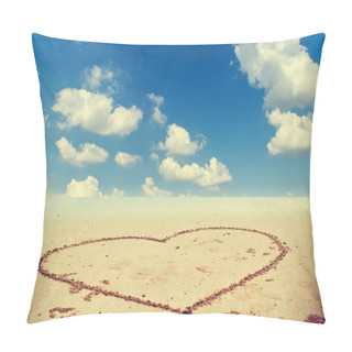 Personality  Heart Drawn On Sand Of Thailand Beach With Blue Sky Pillow Covers