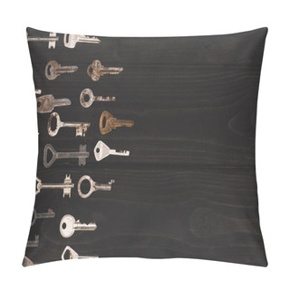 Personality  Top View Of Different Vintage Keys On Black Table Pillow Covers
