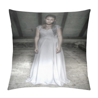 Personality  Horror Scene Of A Scary Woman - Bride Pillow Covers