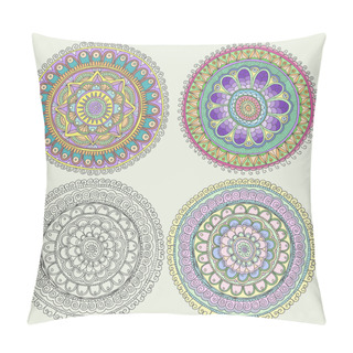 Personality  Set Of Traditional Circled Folk Ornaments Pillow Covers
