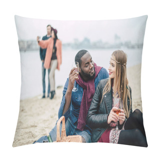 Personality  Beautiful Romantic Couple At Picnic Pillow Covers